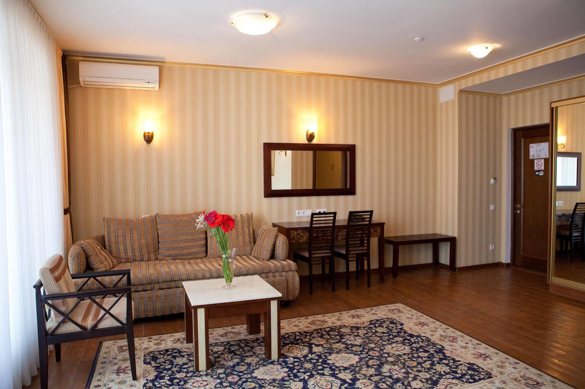 Villa Panama โอเดสซา ภายนอก รูปภาพ
