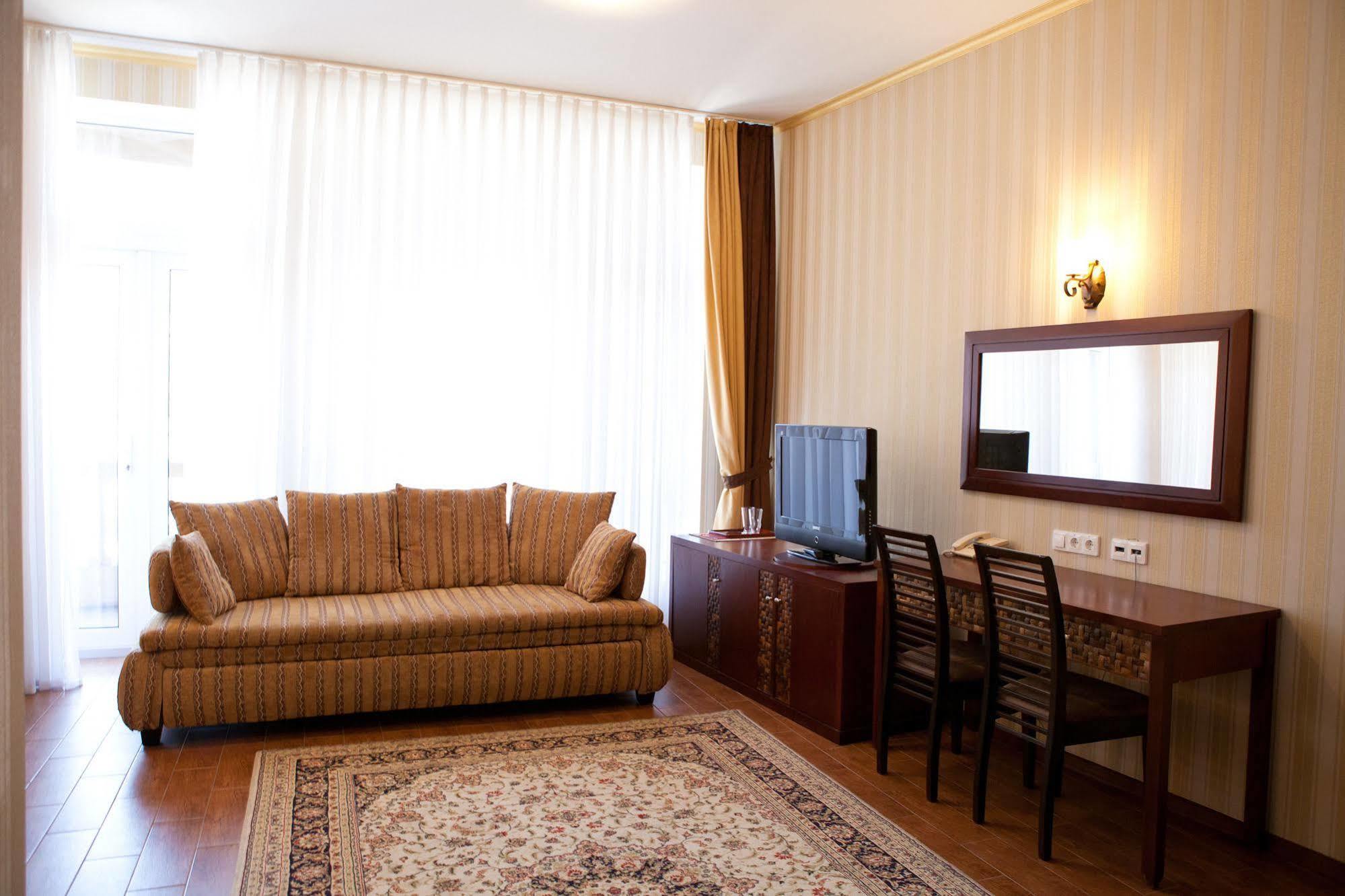 Villa Panama โอเดสซา ภายนอก รูปภาพ